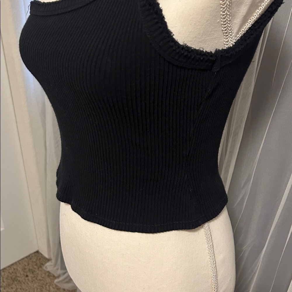 Urban Outfitters Black Ribbed One-Shoulder Crop Top Size Large - Picture 3 of 7